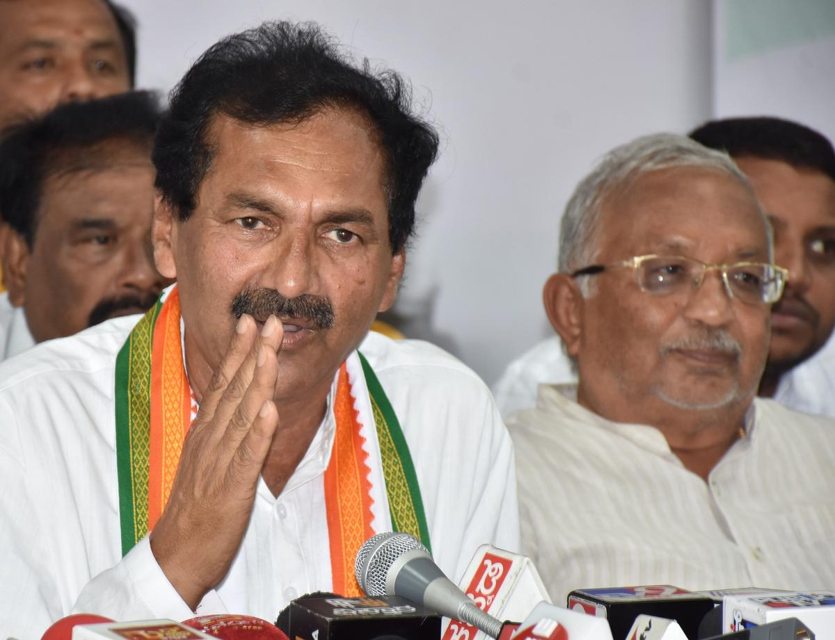 ಕಾಂಗ್ರೆಸ್ ವಕ್ತಾರ ಎಂ. ಲಕ್ಷ್ಮಣ್